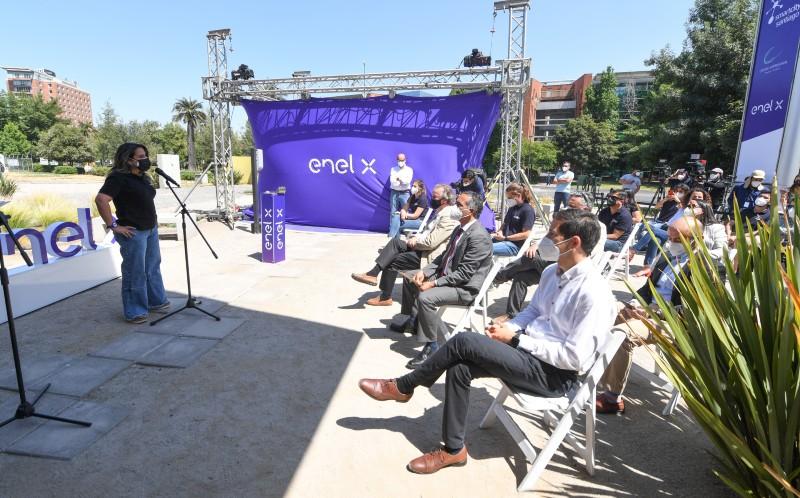 La gerente general de Enel X, Karla Zapata, se refirió a la alianza entre la empresa con la Universidad.