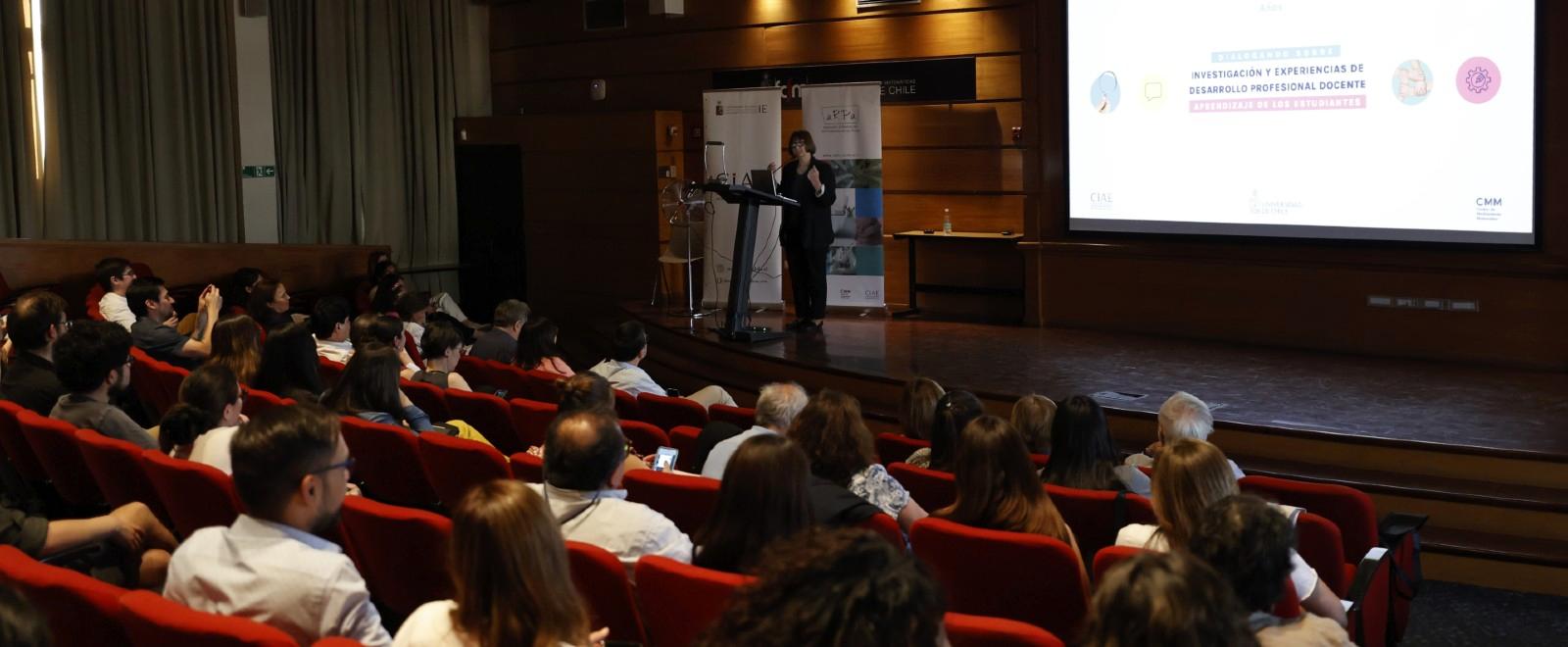 U. de Chile celebra 10 años fortaleciendo el desarrollo profesional docente