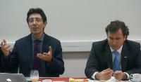Javier Ruiz del Solar, director del AMTC, junto al subsecretario de Minería, Pablo Terrazas.