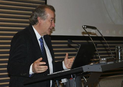 El decano de la FCFM, Prof. Francisco Martínez, también estuvo presente en la actividad.