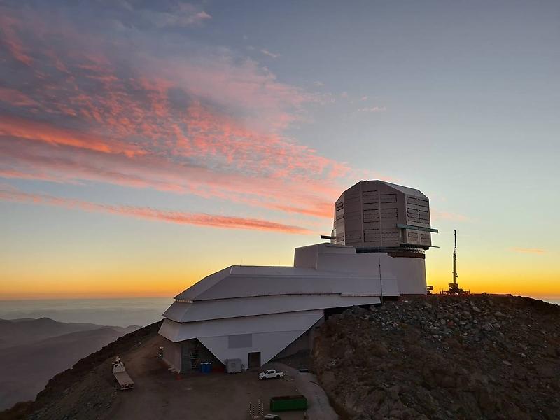 ALeRCE cumplirá un rol central en la clasificación y alerta temprana de eventos astronómicos frente a la verdadera avalancha de datos que recogerá el Observatorio Vera C. Rubin desde el universo.