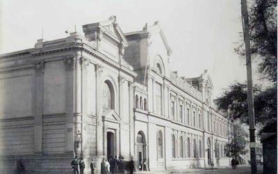 1842: nacimiento de la Universidad de Chile y de FCFM