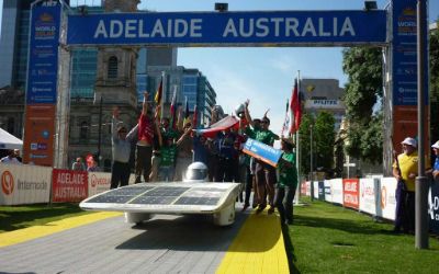 En 2007 estudiantes de la FCFM crean el primer auto solar chileno