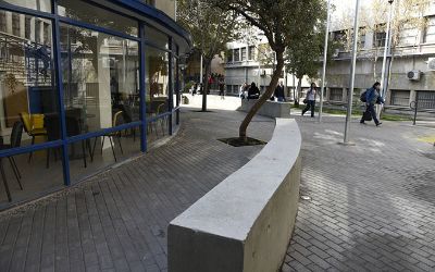 El espacio cuenta con 132 metros lineales de franjas podotáctiles para personas no videntes o con baja visibilidad.