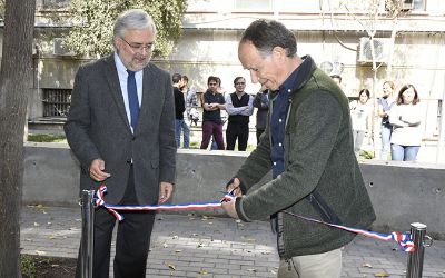 El decano junto al Director de Asuntos Estudiantiles Antonio Mondaca.