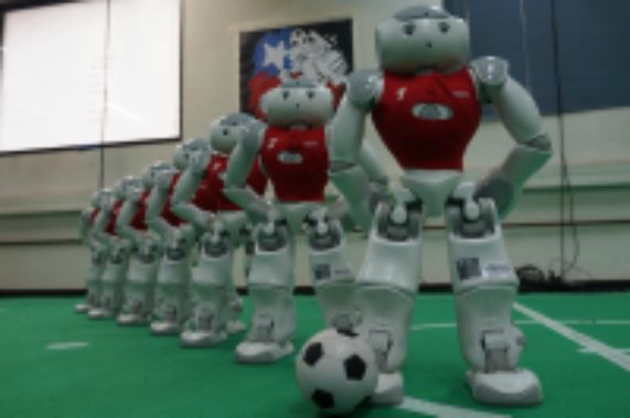 Equipo FCFM de fútbol robótico