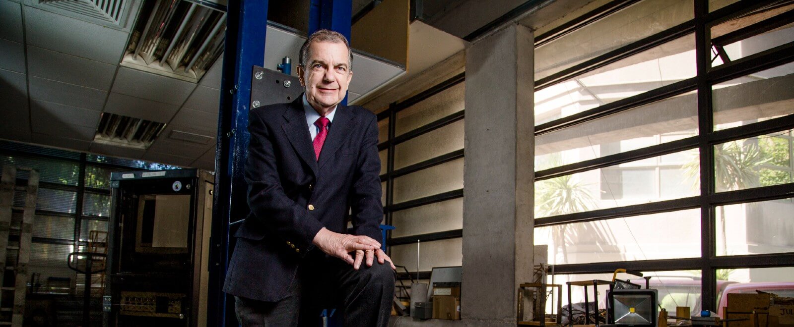 Académico Mauricio Sarrazín es nombrado Profesor Emérito de la Universidad de Chile