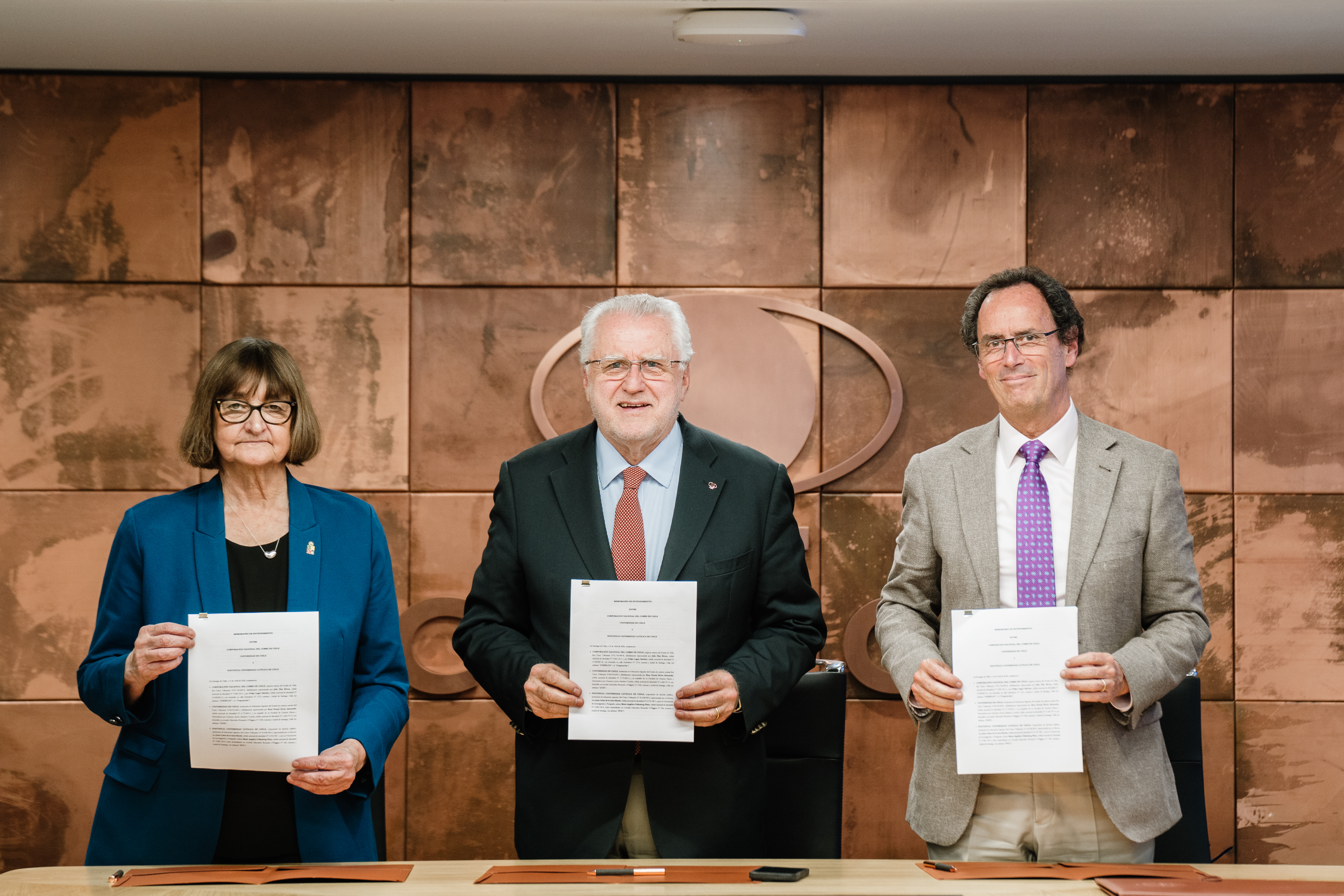 Rosa Devés, Máximo Pacheco y Juan Carlos de la Llera