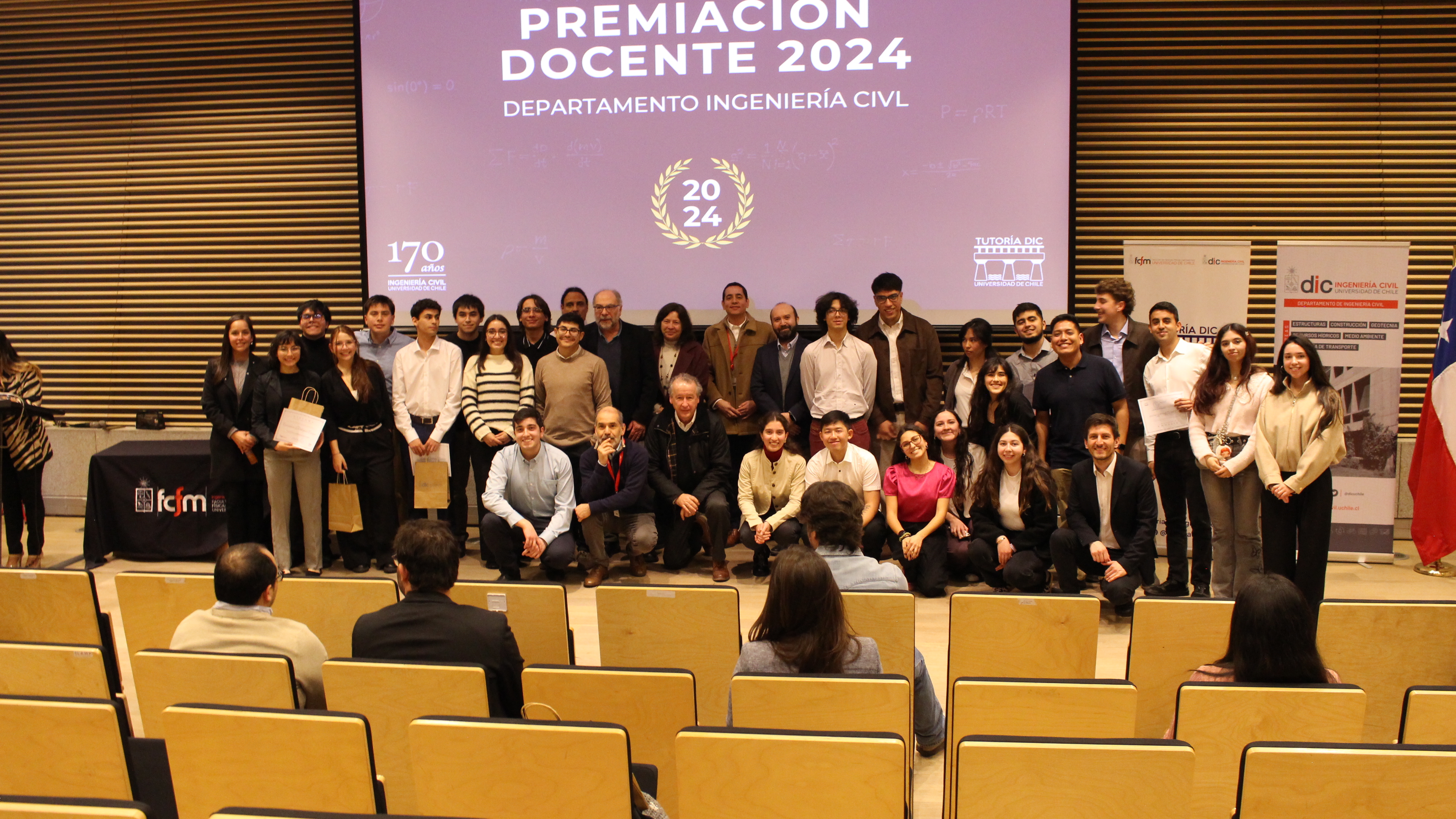 Ceremonia de Premiación Docente 2024 del Departamento de Ingeniería ...